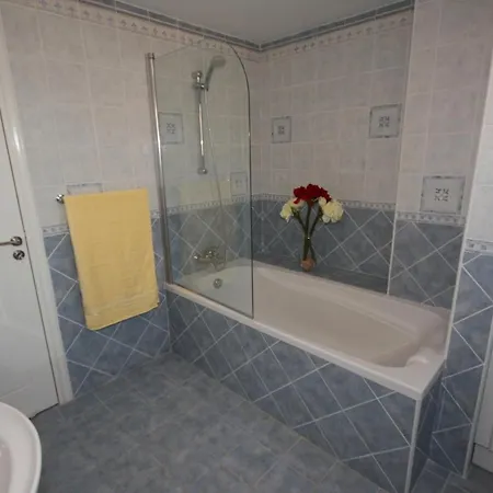 Vineland . Free Wi-fi . Big Pool With Walk In Steps Villa *